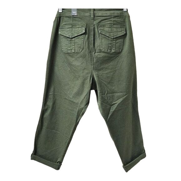 Torrid plus size floral cold shoulder top with olive twill aviator crop jean set - Picture 9 of 16